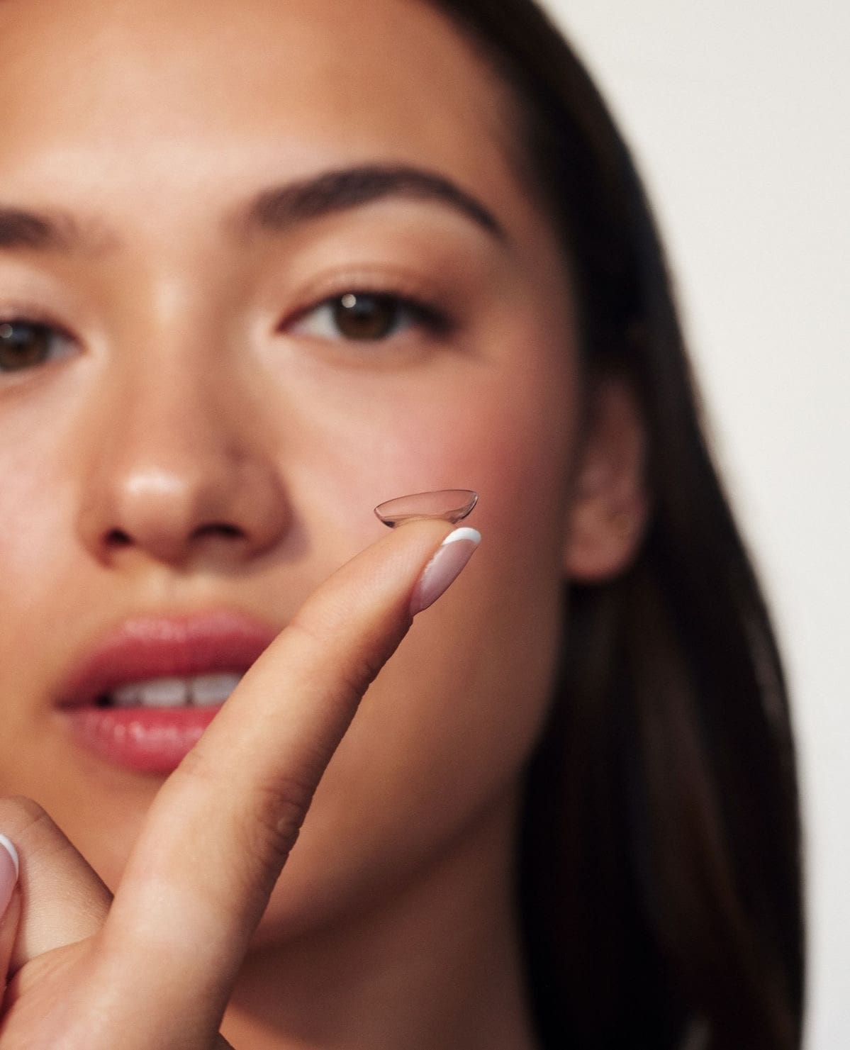 لنز تماسی نرم طبی