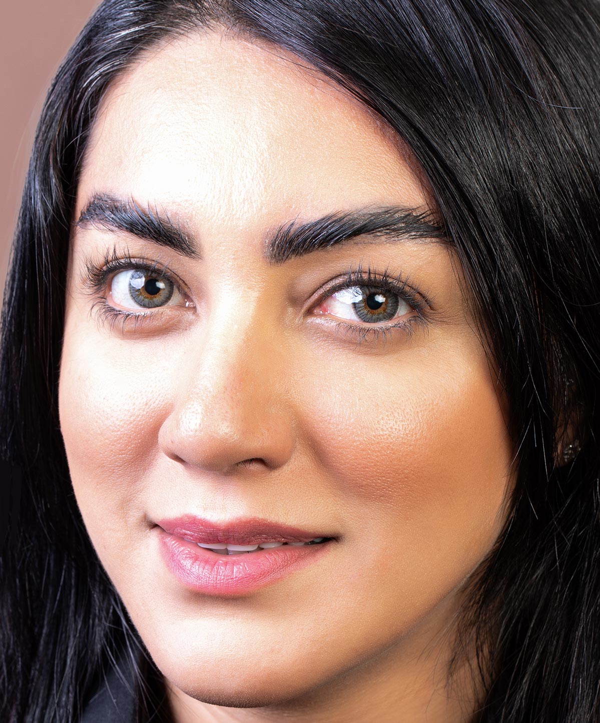 لنز تماسی نرم رنگی